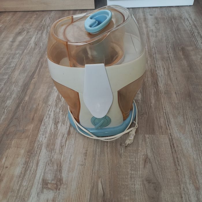 Продавам сокоизтисквачка.