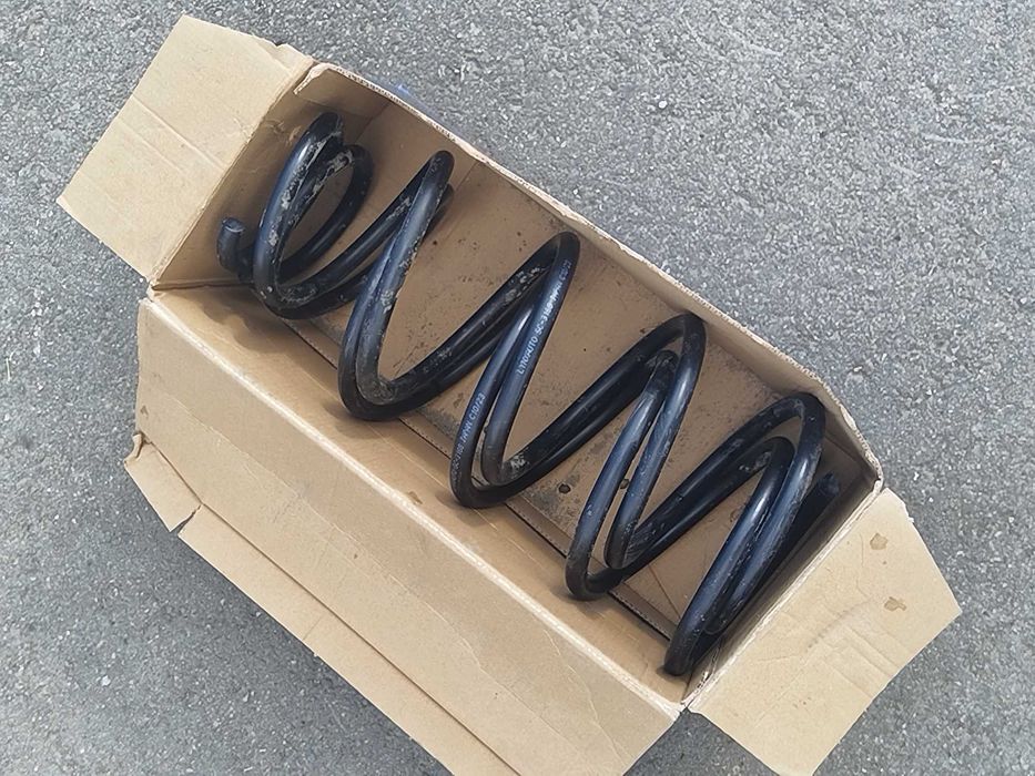 Продам комплект пружин.