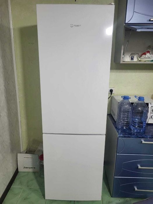 Холодильник индезит