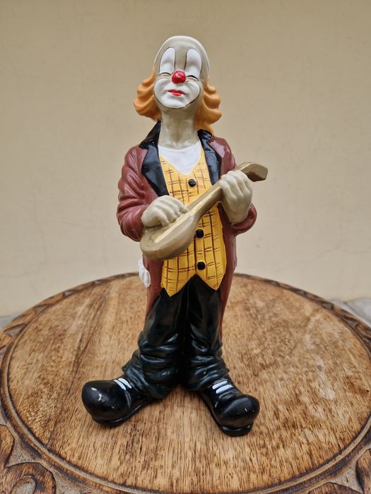 Страхотна антикварна колекционерска керамична фигура клоун