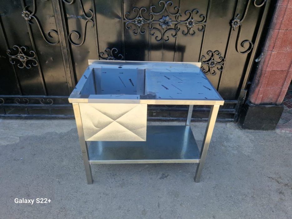 Мойки двухсекционные трёхсекционные