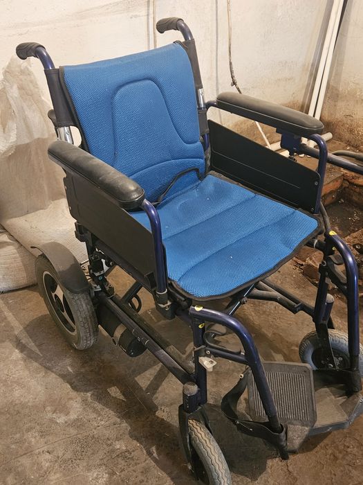 Carucior electric cu acumulatori in Eforie