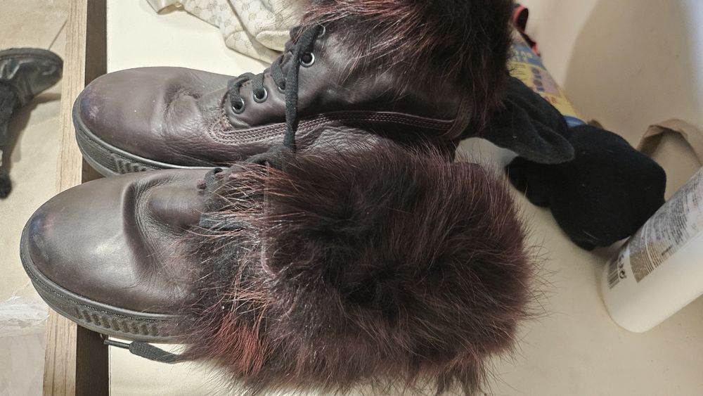 Естествен елек, яке от ес.кожа и боти към тях същите 39 н