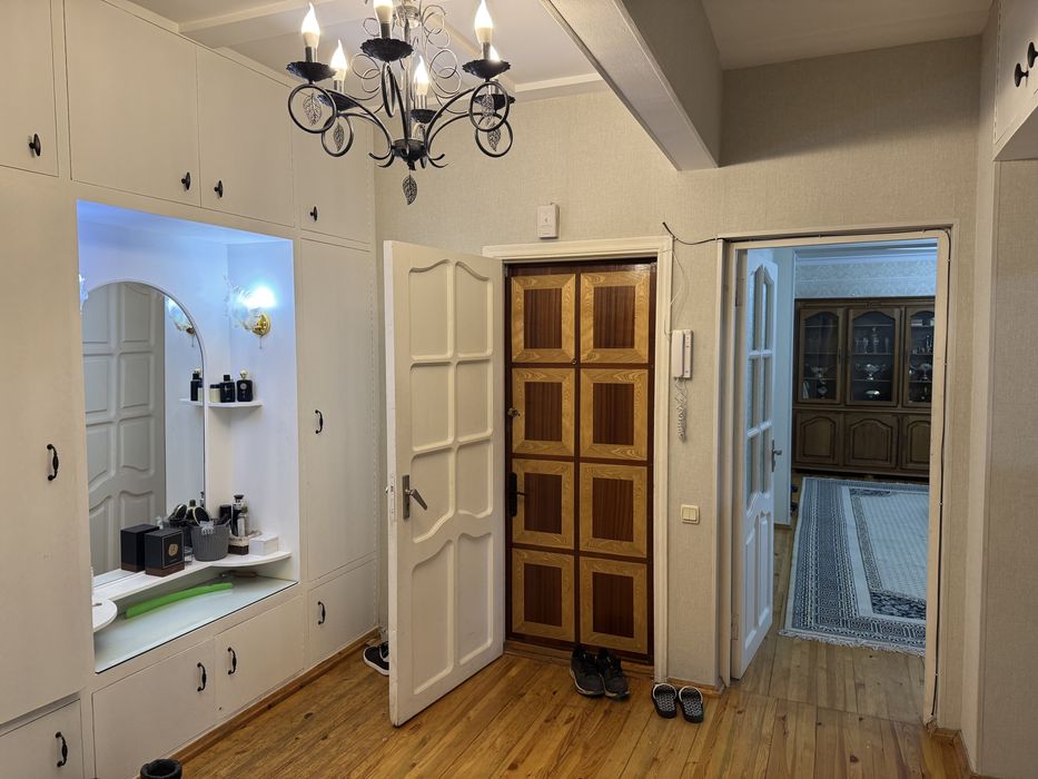 ОЙБЕК, Гаспитальный, 5 минут ЦУМ продаётся 4-х комнатная кв-ра 4 этаж