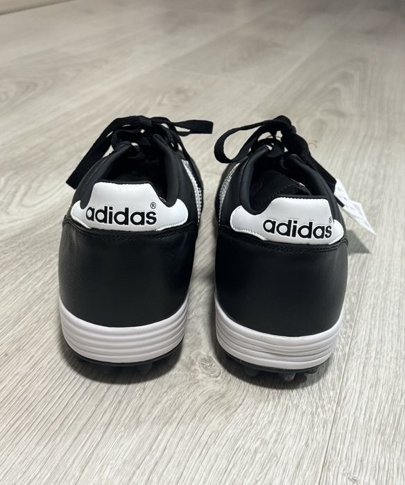 Футболни обувки ADIDAS