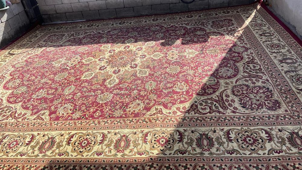 Продам ковер срочно большой