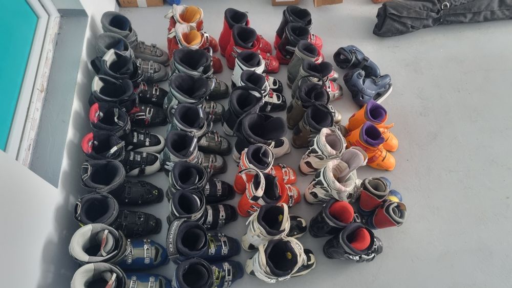 Lot schiuri 100-175cm și clăpari 35-44