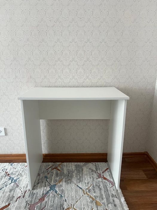 Продам стол письменный