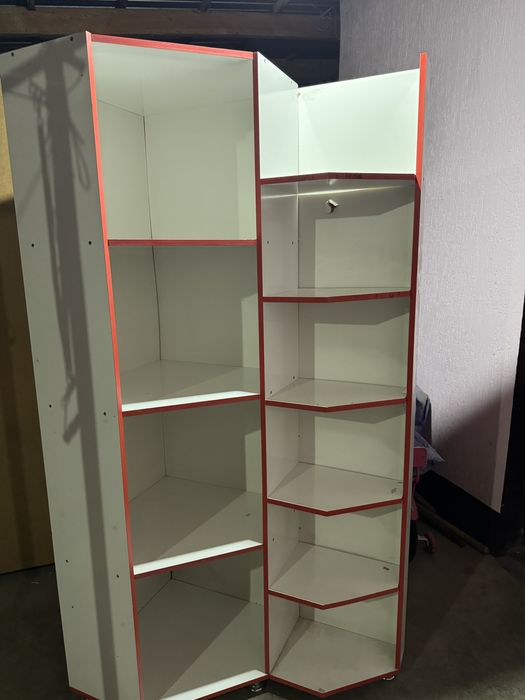 Полки, шкафчики угловые