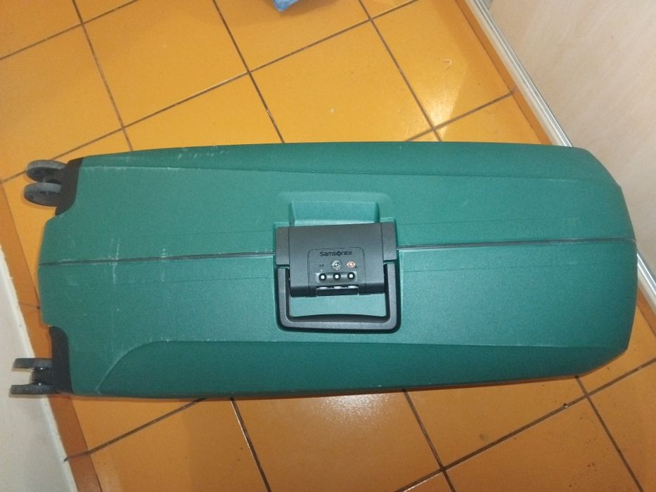 Troller Valiză tip Spinner Nou cu Etichetă.