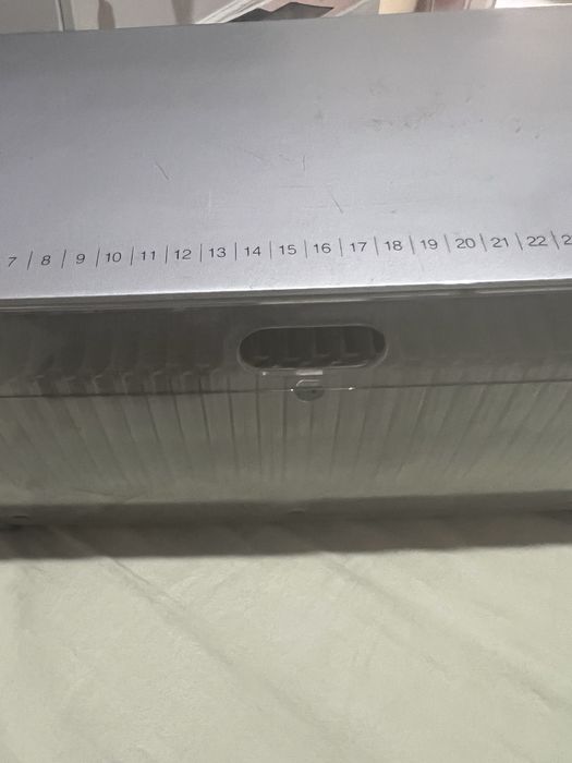 Поставка за компакт дискове