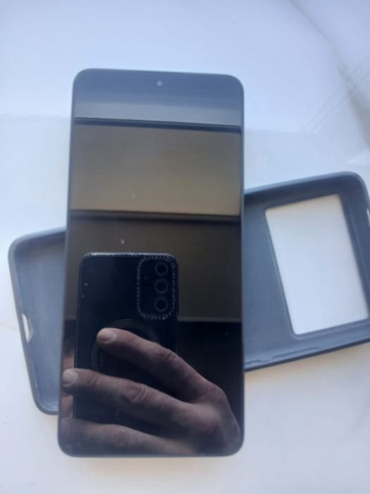 Pocco X6 Pro в идеальном состоянии