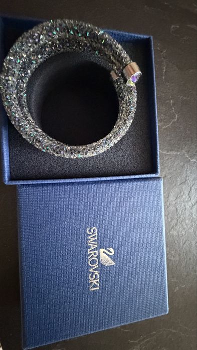 Луксозна дамска гривна Swarovski