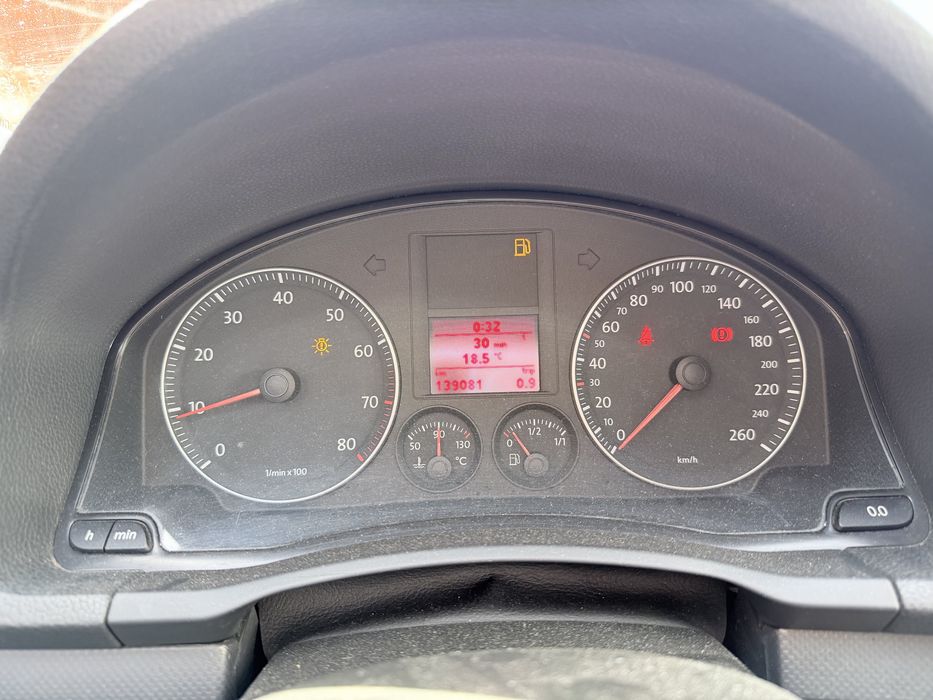 VW Golf 5 1.6 benzina 139.081 km reali