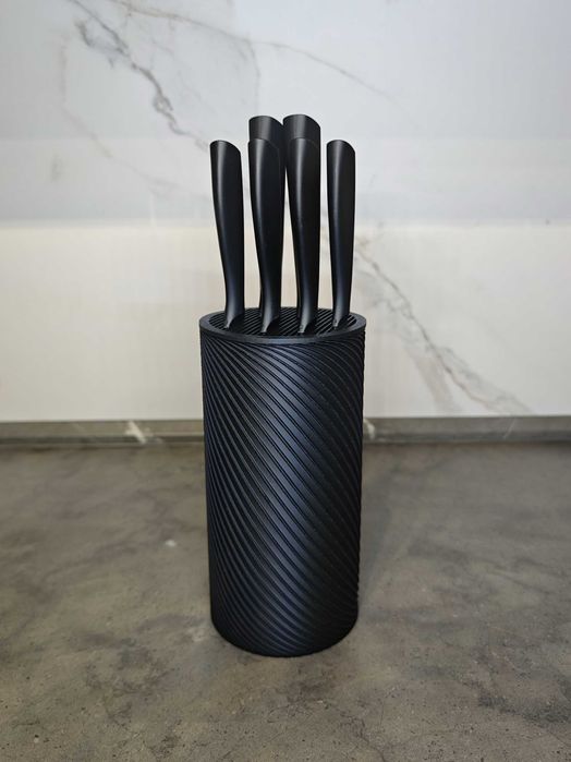 Поставка за ножове