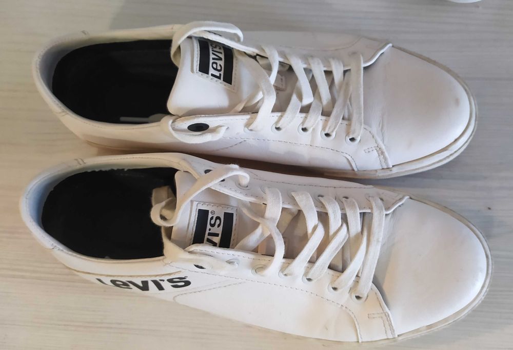 LEVI’S кожени бели кецове/маратонки №40