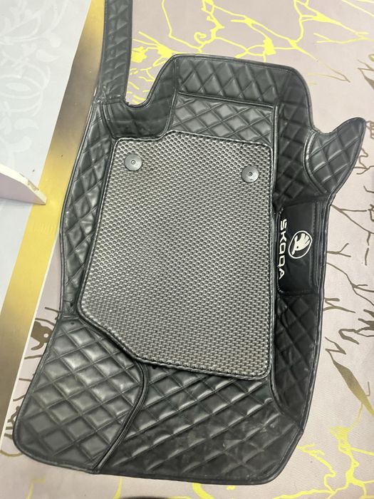 Продам 5D коврики под шкоду (стояли на рапиде 2014)