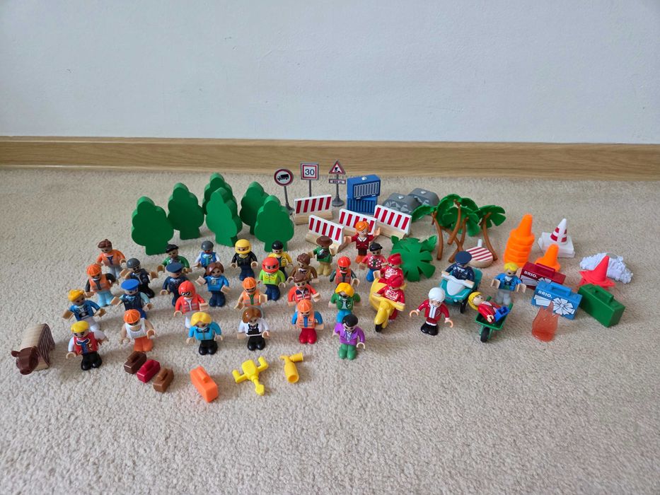 Set mare trenulete Lidl Playtive si IKEA, gari, 2 trenuri RC, locomotiva interactiva, 287 sine