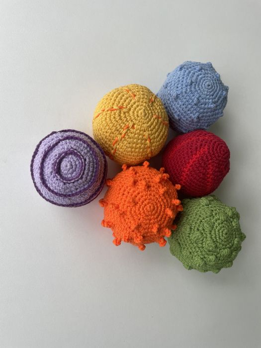 Монтесори сензорни топки