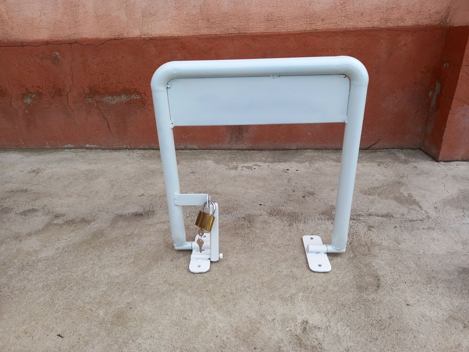 Vand opritor parcare nou