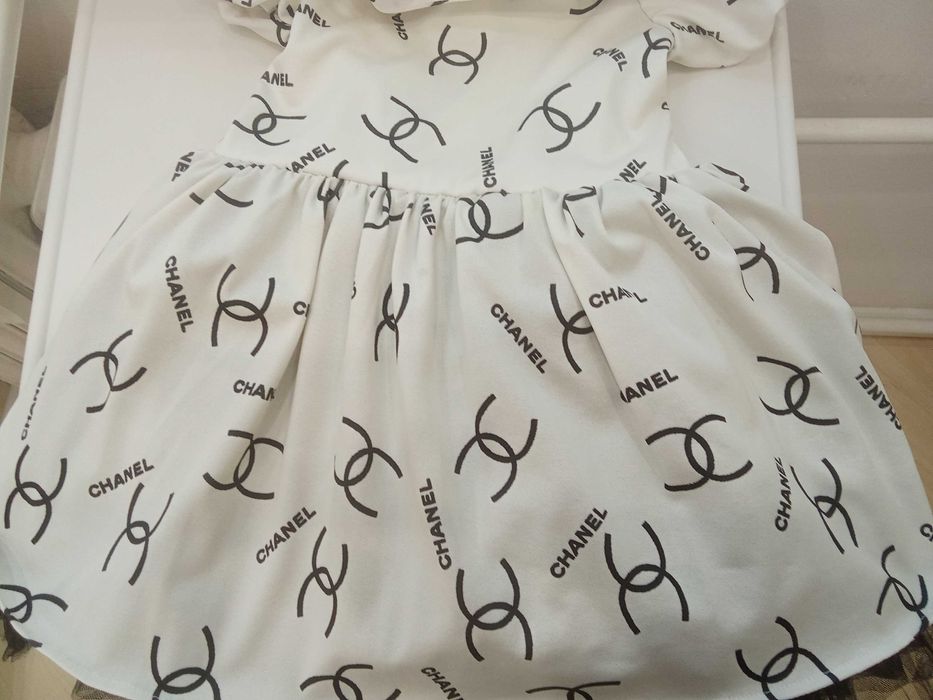 Рокля Shanel 5 г.- 30 лв.