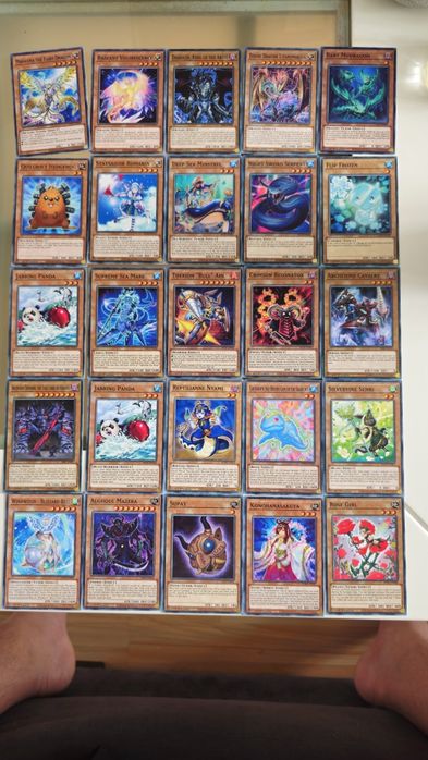 Продавам оригинални Yugioh карти
