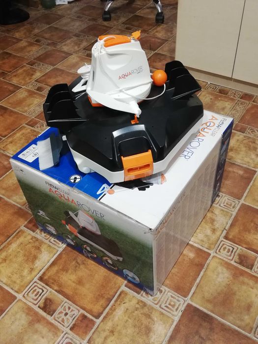 Robot curatare piscina, Bestway Flowclear AquaRover cu sistem navigare