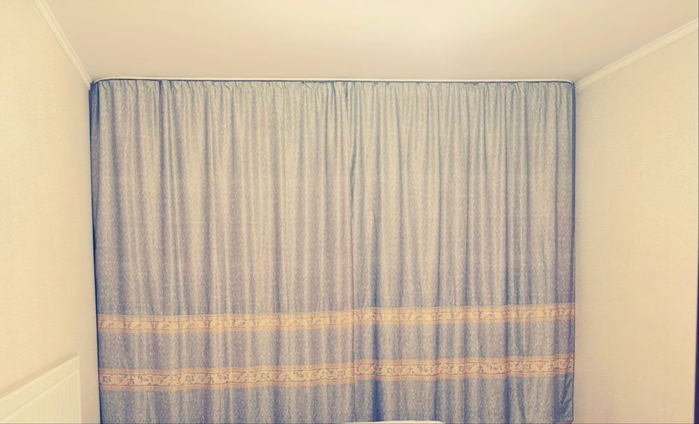 Продам шторы в отличном состоянии