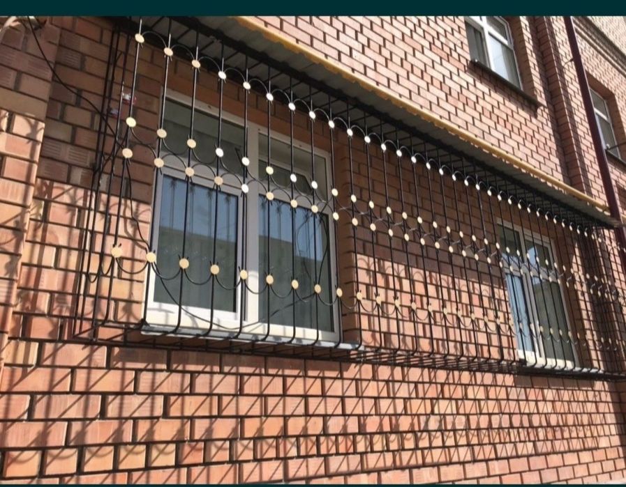 Balkonga gʻisht teramiz.  Arzon narxlarda. Reshotka yasaymiz