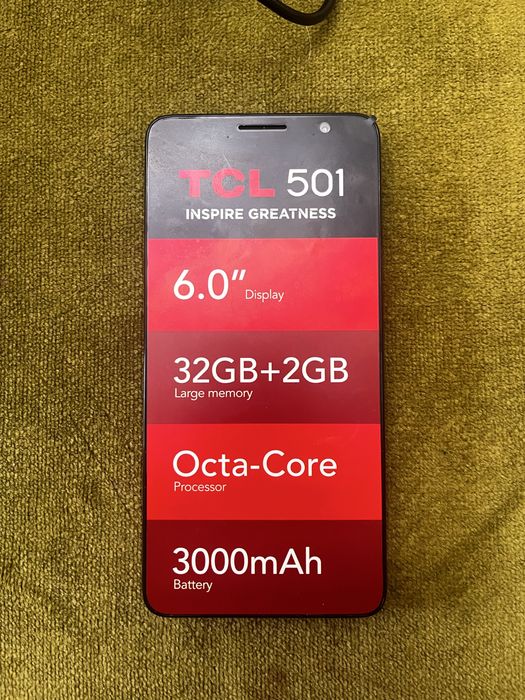 Telefon TCL 501 nou