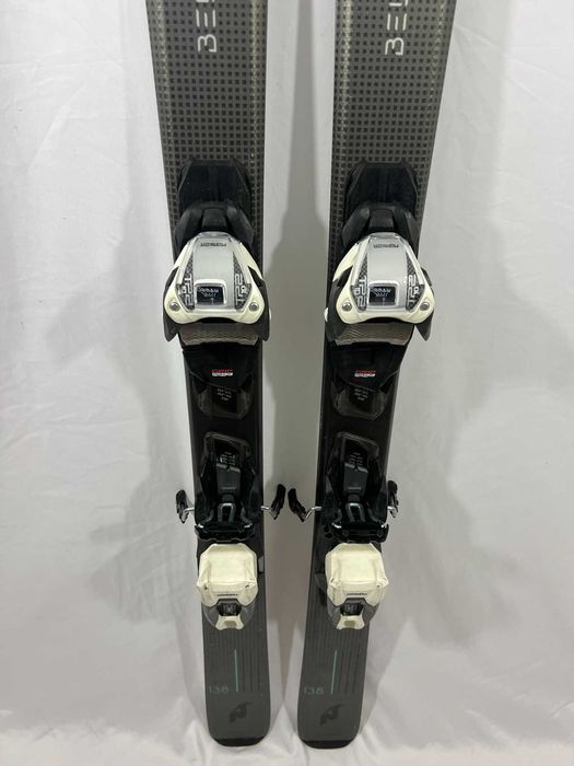 Ski schi carve Nordica Belle (model 2023) 73 138cm+ Marker TP2