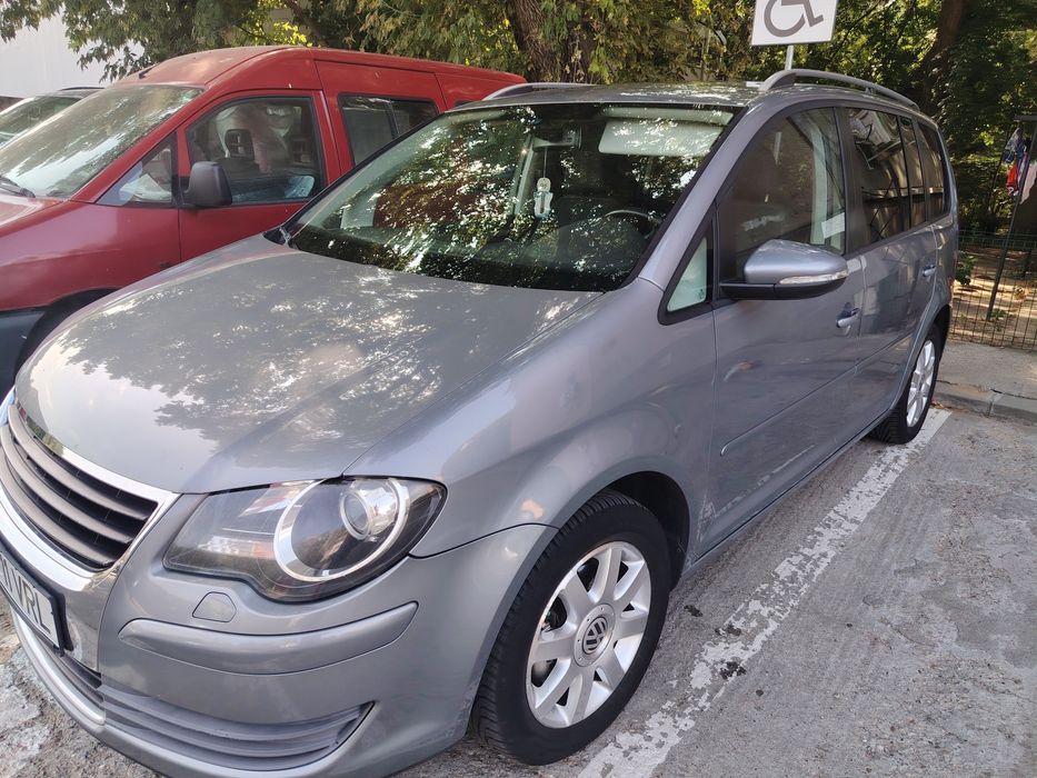 VOLKSWAGEN Touran 2010 — imagine 3