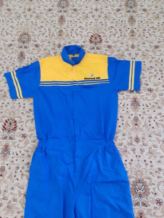 Продам спец костюм роба.