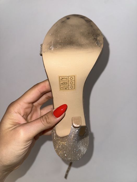 Call It Spring – Sandale cu toc înalt glitter auriu