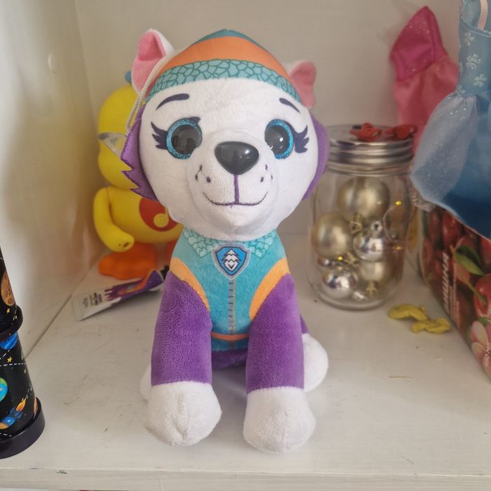 Мягкие игрушки, машинки