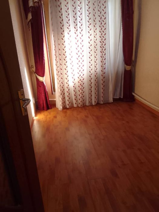 4 xonali kvartira sotiladi