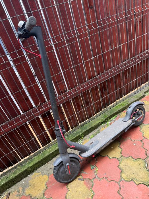 Trotinetă electrică xiaomi