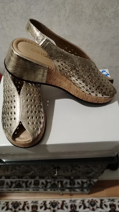 Турецкие кожанные 37 размер