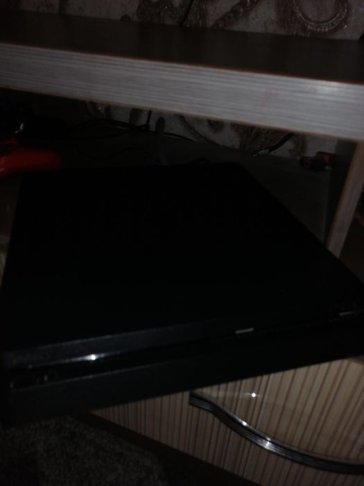 Пс 4 прошитая 2 джостика