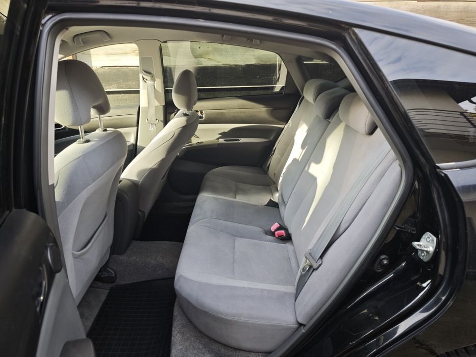 Toyota prius generația  II