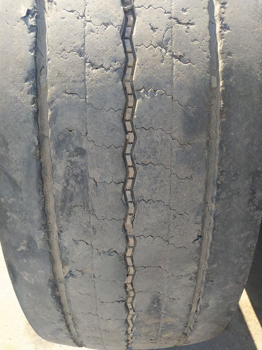 Brigestone 385/65R22.5