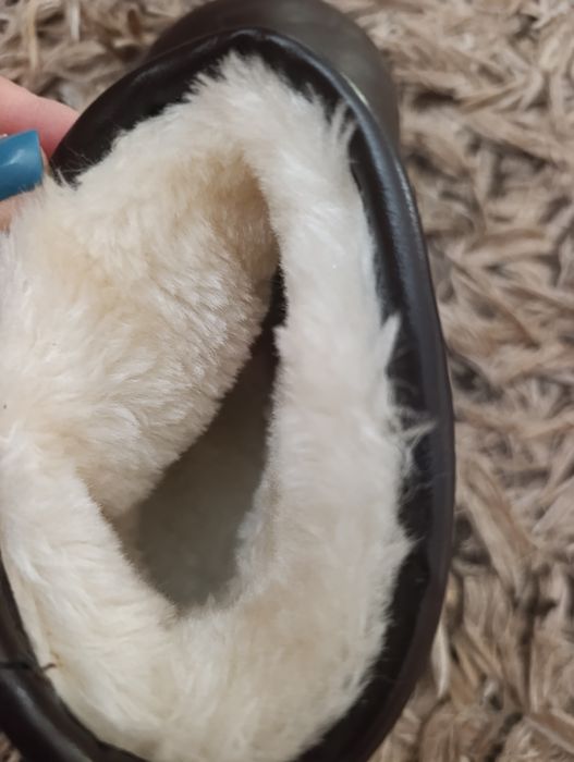 Продам детские Уги