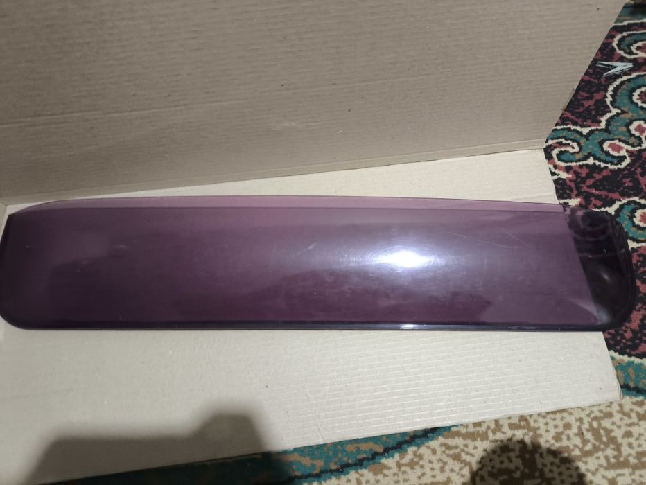 Ветравик для мерседеса 190