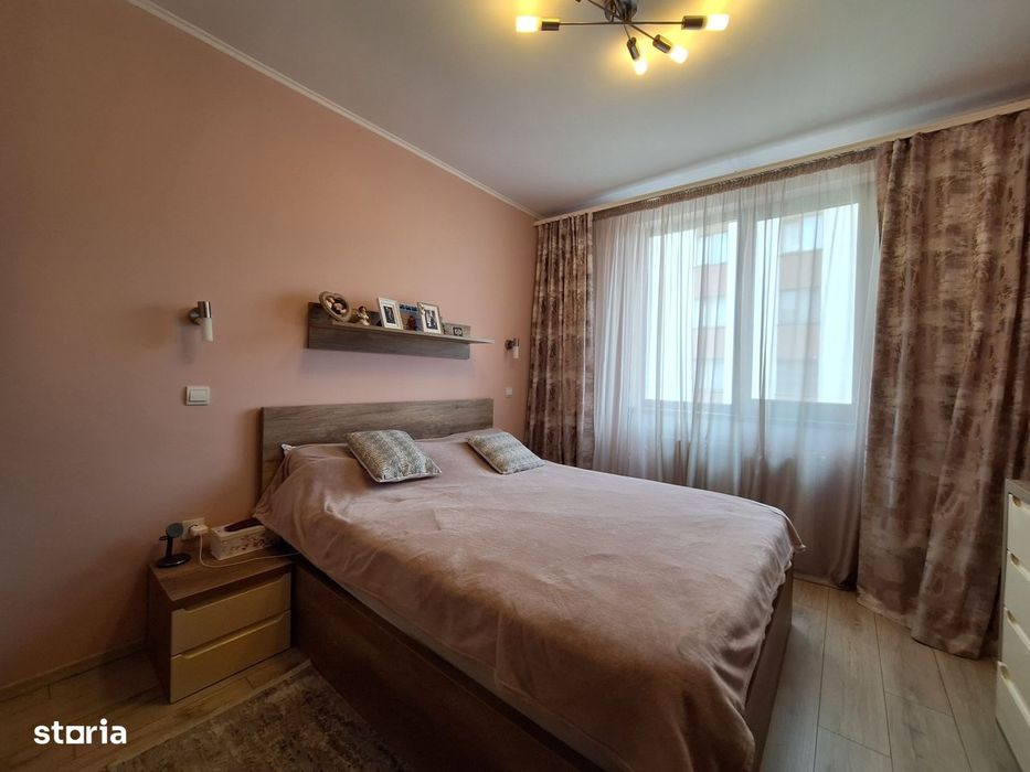 Apartament cu 3 camere, 74 mp, balcon, zona Eroilor