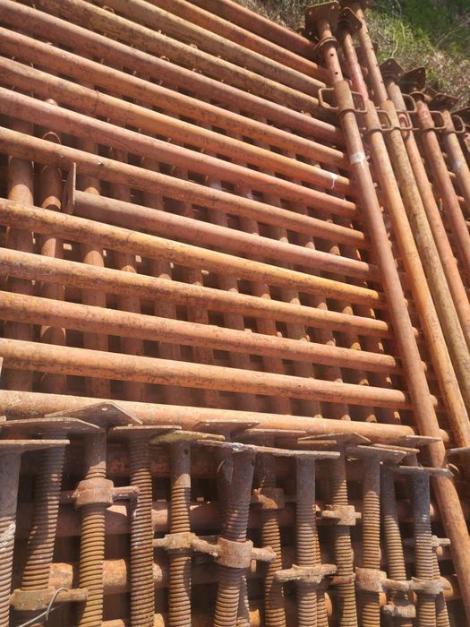 Вилици и триноги за кофраж