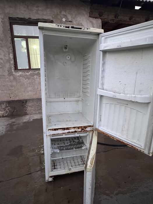 Продам холодильник не робочий
