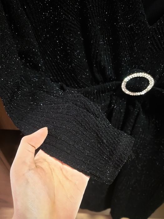 Чёрное вечернее платье