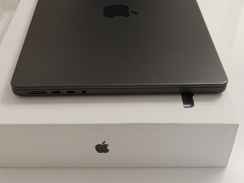 MacBook Pro 14 M5PRO 24/1TB 100%