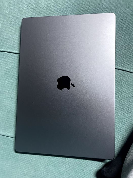 Продаю MacBook M1 Pro