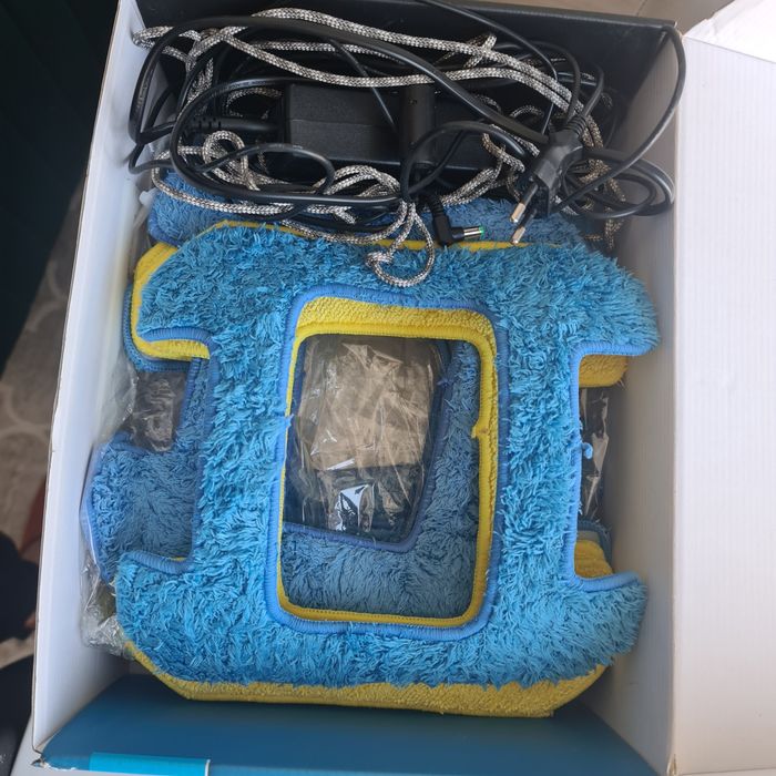 Робот стеклоотчиститель